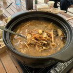 土鸡菌汤锅 3人份 ￥258元